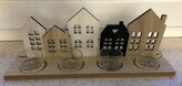 Svícen dřevo/sklo advent domeček 20x10x12 cm