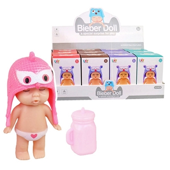 Panenka Bieber s lahvičkou