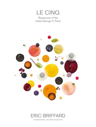 Le Cinq Restaurant of the Hotel George V, Paris