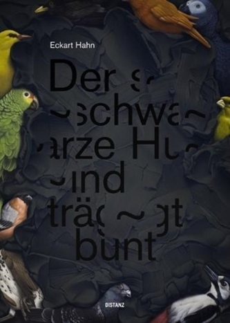 Der schwarze Hund tragt bunt