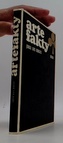 Artefakty