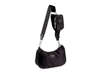 Kabelka nylonová 2v1 se stříbrným řetízkem 26x16 cm - 1 ks - černá Kabelka nylonová 2v1 se stříbrným řetízkem 26x16 cm - 1 ks - černá