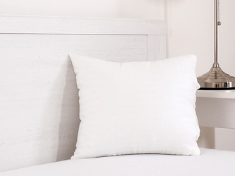 B.E.S. - Petrovice, s.r.o. POLŠTÁŘ 35x45 ATLAS GRADL 1cm pruh knoflík (povlak+náplň)