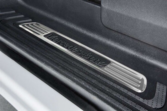 Prahové lišty Mercedes V-Class 2014- (W447, logo, matné, 4ks)