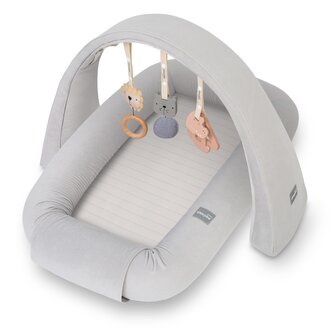 Multifunkční hnízdečko pro miminko s hrazdičkou a hračkami 3 v 1 Sleepee Grey Multifunkční hnízdečko pro miminko s hrazdičkou a hračkami 3 v 1 Sleepee Grey