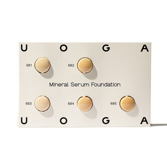 Uoga Uoga Sada testerů Tekutý minerání make-up a sérum SPF 20 BIO (10 x 1 ml) - 10 odstínů make-upu Uoga Uoga Sada testerů Tekutý minerání make-up a sérum SPF 20 BIO (10 x 1 ml) - 10 odstínů make-upu