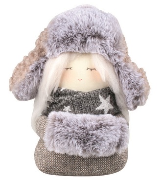 Děvčátko s ušankou na postavení 15 x 22 x 12 cm, šedé