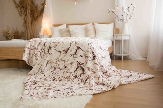Jerry Fabrics s. r. o. Deka s beránkem mikroflanel 150x200 - Mramor hnědý Jerry Fabrics s. r. o. Deka s beránkem mikroflanel 150x200 - Mramor hnědý