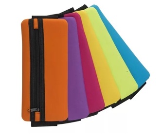 Obal na tužky 195x85mm v 6 barvách\nObal na sešity/knihy DISNEY