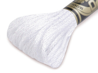 Vyšívací příze DMC Mouliné Light Effects - 1 ks - E5200 White Vyšívací příze DMC Mouliné Light Effects - 1 ks - E5200 White