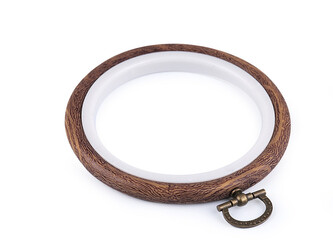 Vyšívací kruh / rámeček k zavěšení Ø9 cm - 1 ks - hnědá