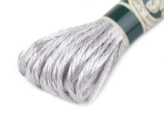 Vyšívací příze DMC Mouliné Satén - 1 ks - S415 Vaporous Gray