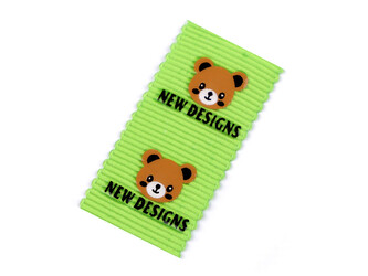 Nášivka / štítek do švů medvěd - 10 ks - 3 zelená sv.