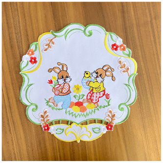 Velikonoční vyšívaný dekorační ozdobný ubrousek EASTER IV. O  30 cm Mybesthome