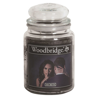 Svíčka ve skleněné dóze Woodbridge, Tajemství, 565 g Svíčka ve skleněné dóze Woodbridge, Tajemství, 565 g