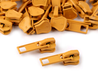 Jezdec ke kostěným zipům No 5 - 50 ks - 123 hořčicová