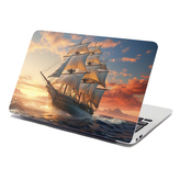 Samolepka na notebook Plachetnice ve vlnách při východu slunce: 29x20 cm