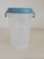 Dóza NOSTALGIA 1,5L s klipy transp/modrá