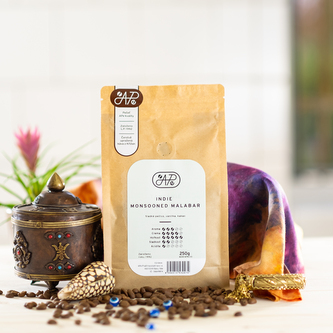 APe Pražírna a balírna Káva Indie Monsooned Malabar AA Váha: 250g