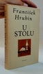 U stolu