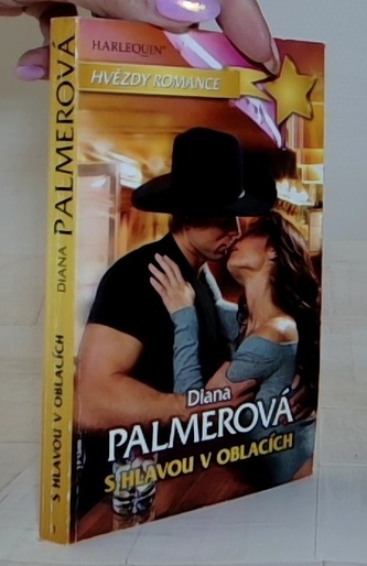 S hlavou v oblacích