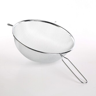 KOVOVÉ SÍTKO S RUKOJETÍ 23CM