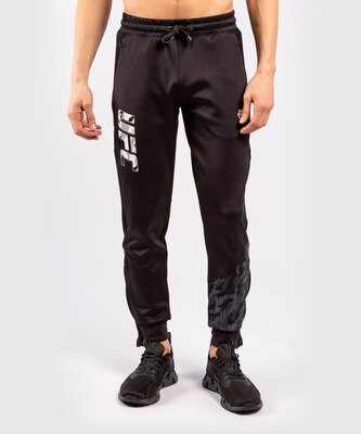 Pánské tepláky UFC Venum Authentic Fight Week černá Velikost: S