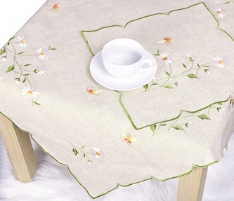 Ubrus celoroční, Kopretiny a motýli na režném vyšívaný, béžový 40 x 90 cm Ubrus celoroční, Kopretiny a motýli na režném vyšívaný, béžový 40 x 90 cm