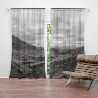 Závěs Černobílé údolí: 2ks 140x250cm