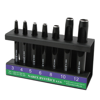 Sada výsečníků ve stojánku