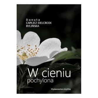W cieniu pochylona W cieniu pochylona