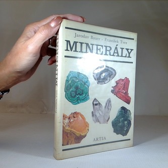 Minerály