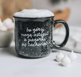 Kubek vintage - Bo góry