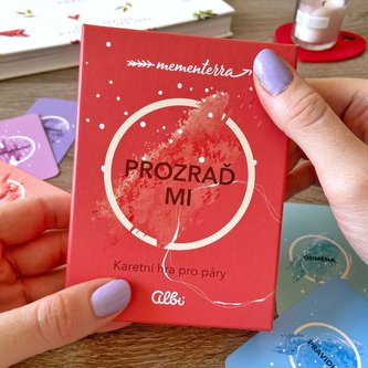 Albi karetní hra pro páry Prozraď mi