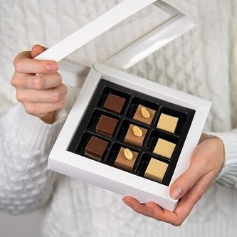 Dárková krabička nugát arašíd