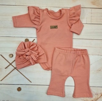 Body s volánky, legíny do zvonu a čepička, 3D, bavlna, meruňková; 56 (1-2m)