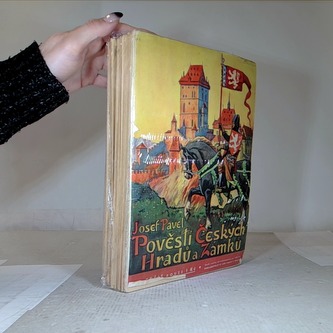 Časopis Pověstí Českých Hradů a Zámků (1. - 33. díl)