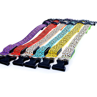 LED Obojek pro psa vzor Leopard /Červená S