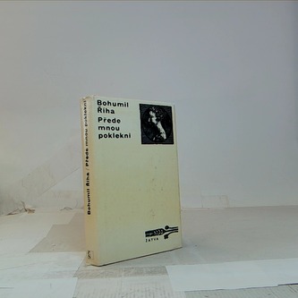 Přede mnou poklekni