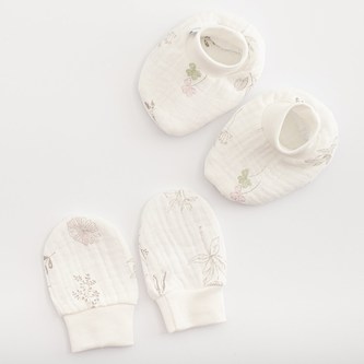 Kojenecký mušelínový set-capáčky a rukavičky New Baby Zoe - velikost Univerzální