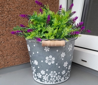 Obal zinkový s kytičkami kyblík