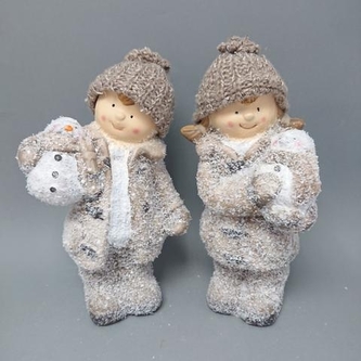 Děti v čepici se sněhulákem