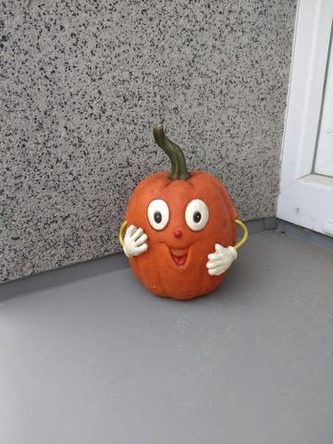 Dýně poly s ručičkami menší