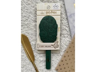 Hřeben/kartáč na vlasy zelený, Zmijozel, Harry Potter Hřeben: Oválný s 3D erbem koleje