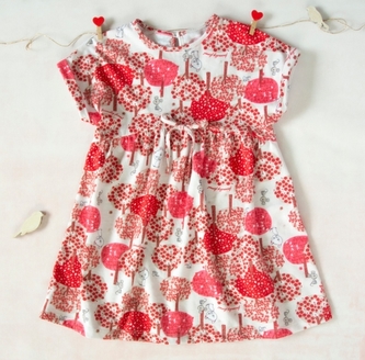 K-Baby Letní stylové dětské šatičky Zvířátka a stromy - červené, hnědá; 68 (3-6m)