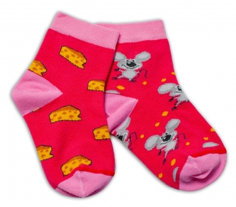 Baby Nellys Bavlněné veselé ponožky Myška a sýr - tmavě růžová; 92/98 (18-36m)