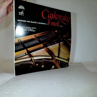 Čajkovskij op. 23: Koncert č. 1 b moll pro klavír a orchestr