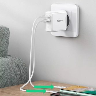 Ugreen rychlá nabíječka USB typu C / USB 36 W Quick Charge 4.0 Power Delivery bílá (60468 CD170)