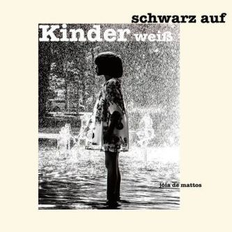 Kinder schwarz auf weiß