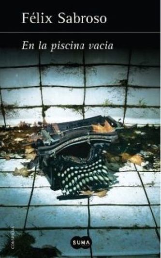 En la piscina vacía